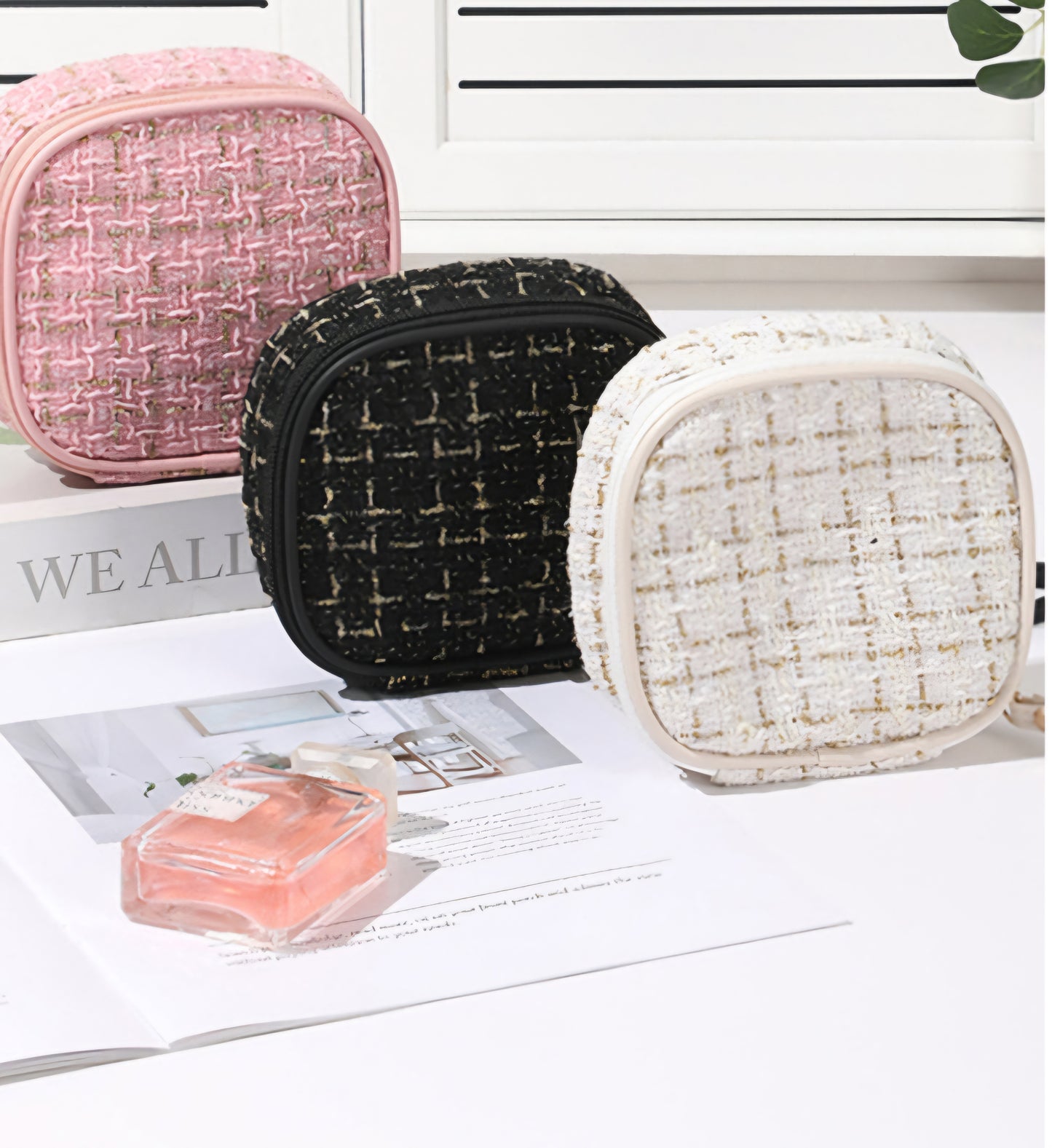 PLAID TWEED TRAVEL POUCH (multi)