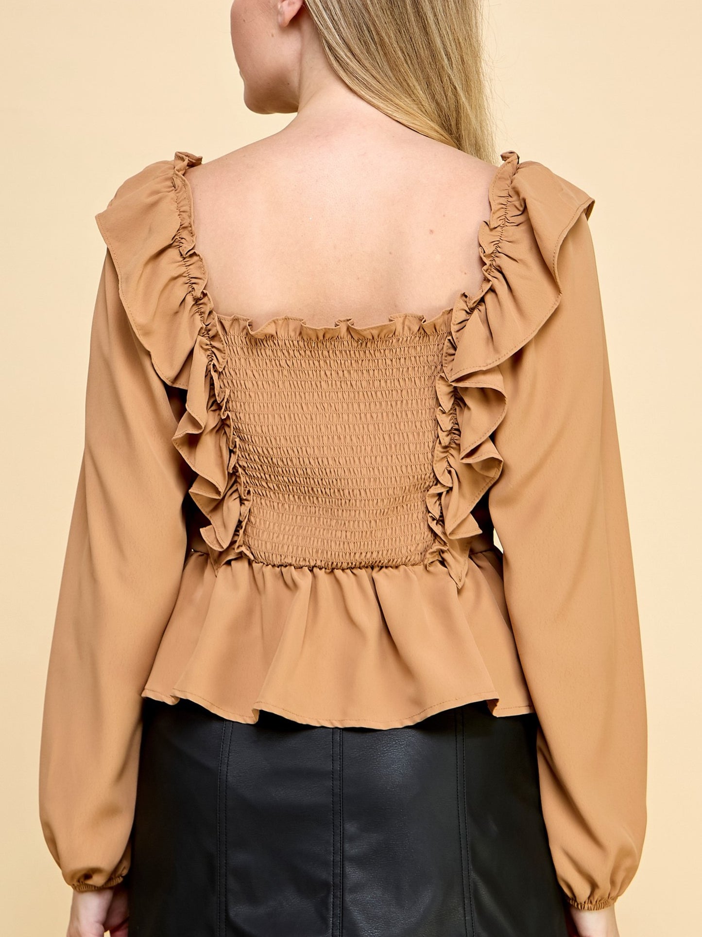 CAMEL RUFFLE BLOUSE