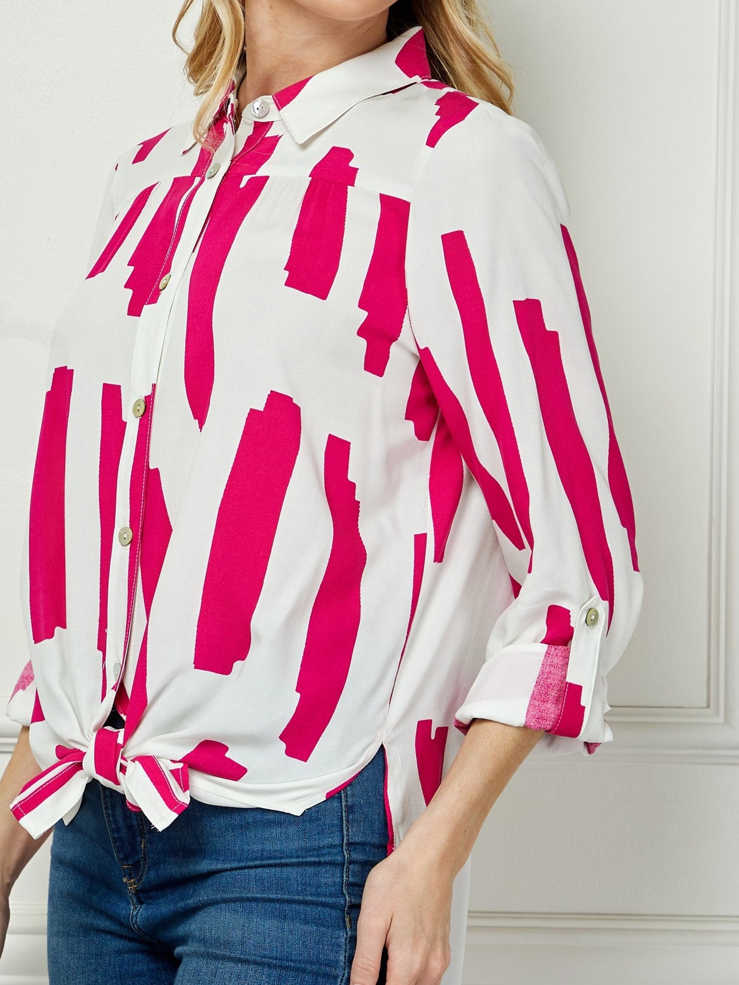 MAGENTA PRINTED BUTTON COLLAR SHIRT