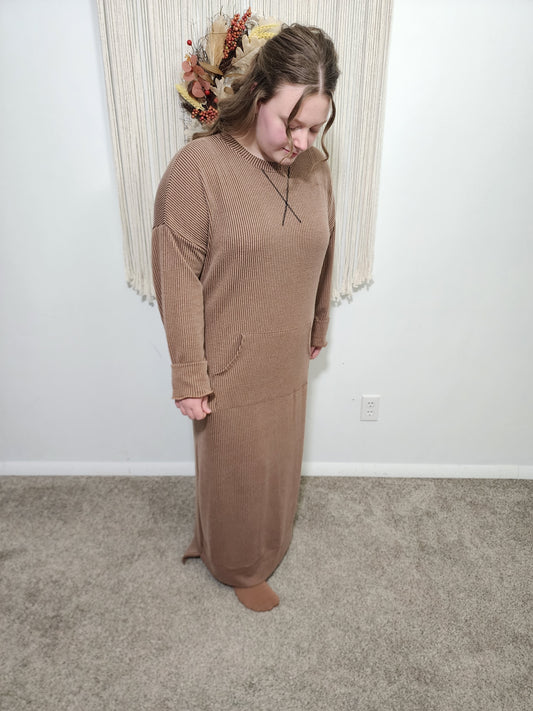 MOCHA RIBBED LOUNGE DRESS