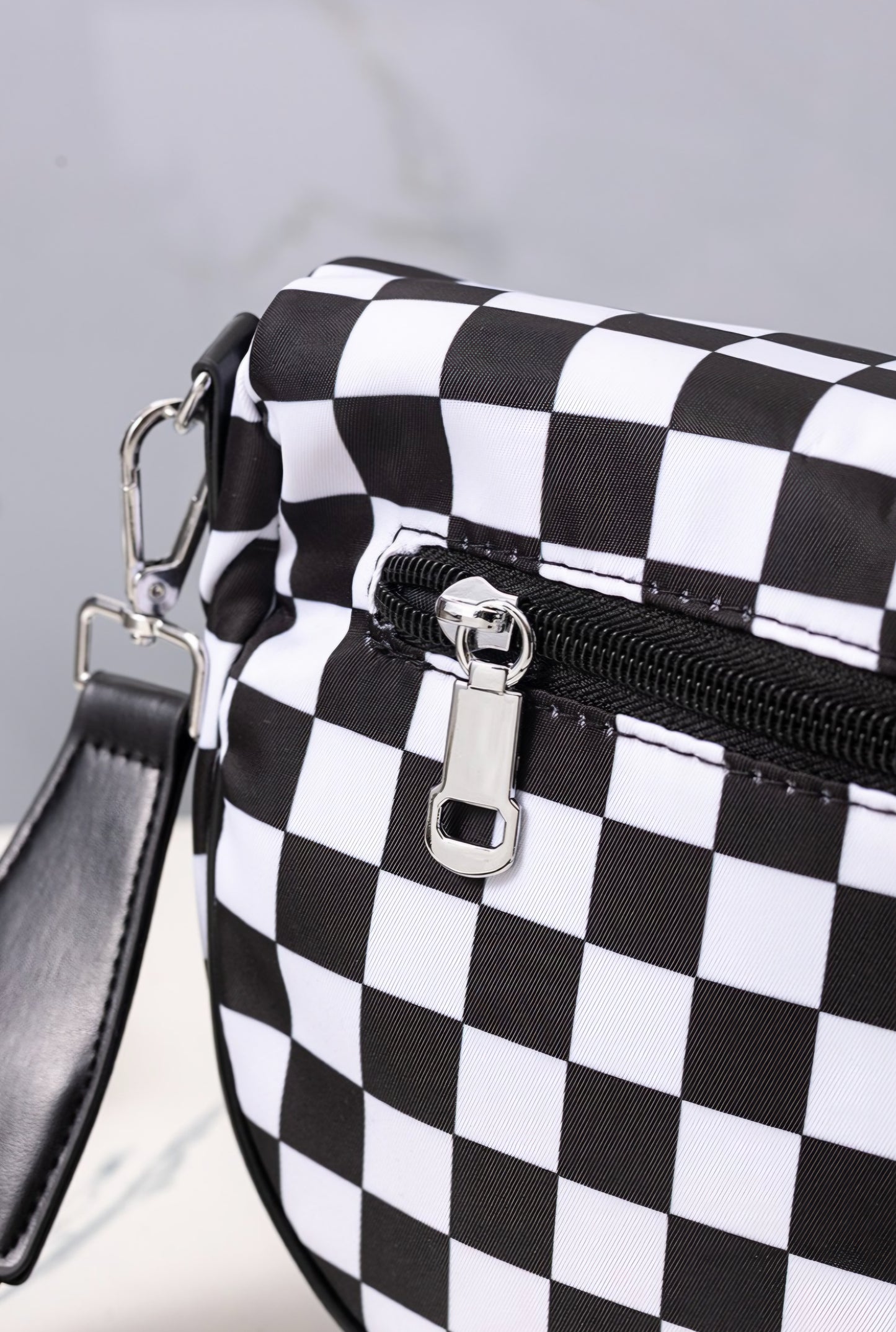 SADDLE BAG CHECKERED CROSSBOSY SLING (multi)