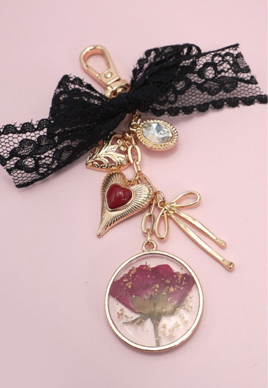 DRIED FLOWER BAG CHARMS