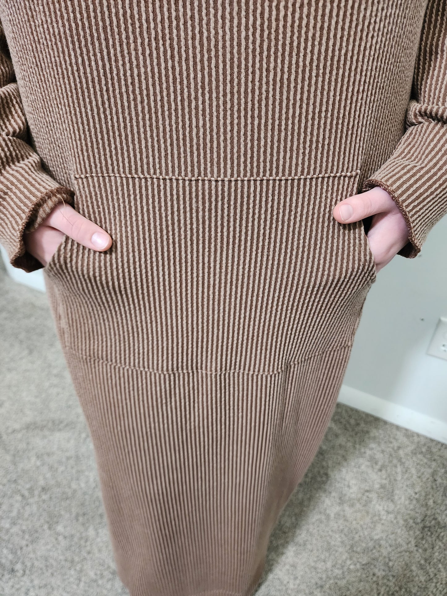 MOCHA RIBBED LOUNGE DRESS