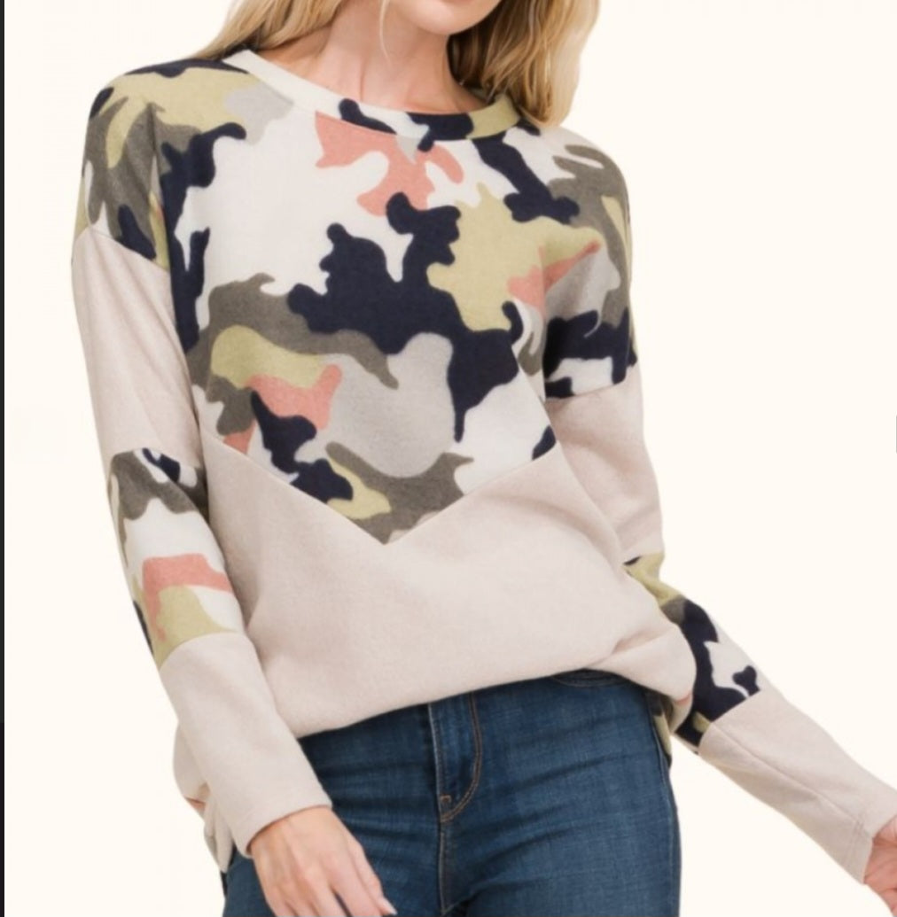 CAMO BRUSHED CASHMERE LONG SLEEVE PULLOVER