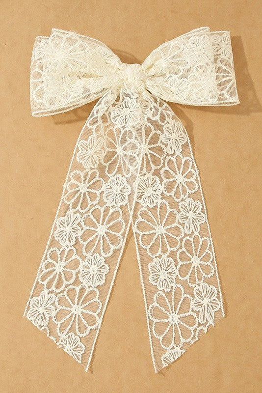 WHITE LACE BOW